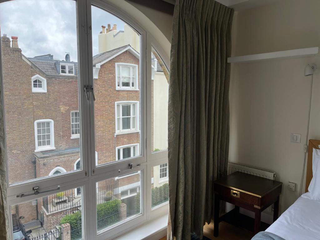 Serene Townhouse With Parking Londen Buitenkant foto