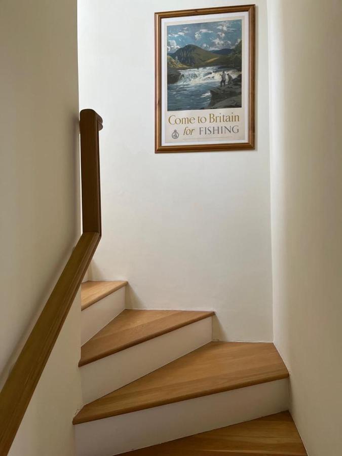 Serene Townhouse With Parking Londen Buitenkant foto