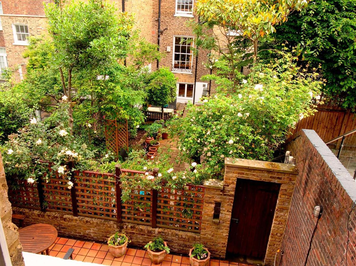 Serene Townhouse With Parking Londen Buitenkant foto